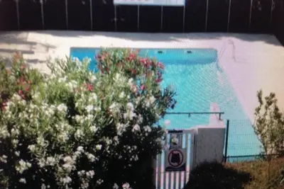 Image de Appartement pour 4 pers terrasse  piscines  parking