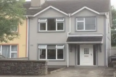 Image de Tralee Maison de ville. Situation centrale, à quelques minutes du centre-ville de Tralee.