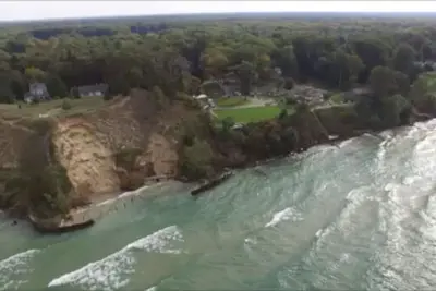 Image de Waterfront Lake Michigan 40-350 invités, grande piscine de style cabine de villégiature