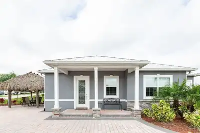 Image de Paradise Cottage et Tiki Hut au Bay Lake Resort