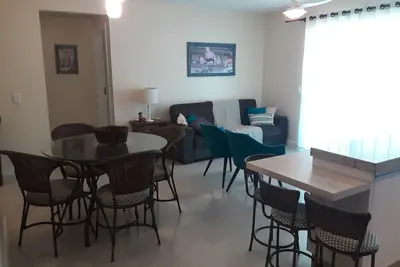 Image de 326, Grand appartement avec 3 chambres à coucher climatisées