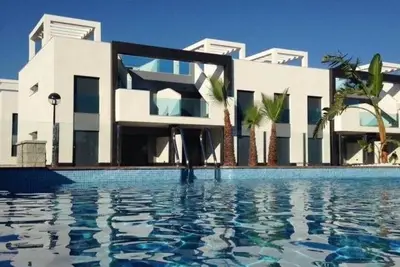 Image de Superbe appartement terrasse vue piscine-Oasis Paradise