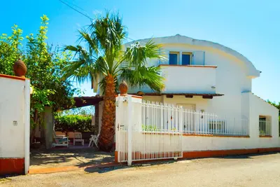 Image de Maison de vacances incroyablement attrayante et confortable dans le meilleur emplacement.