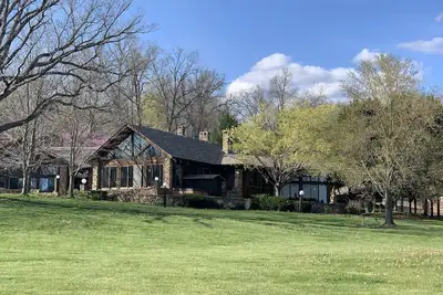 Image de Spring Lake Ranch a un Lodge privé et rustique parfait pour les retraites de famille / groupe!