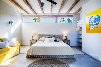 Image de Moderne, front de mer, paradis de détente. . .