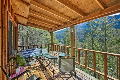 Image de Nouveau! 'Yaak River Hideaway' - Cabine privée avec vue