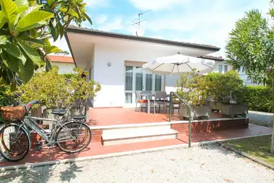 Image de Villa Spectaculaire À 200 MÈTRES De La Mer Avec Jardin, Place De Parking Et Wifi