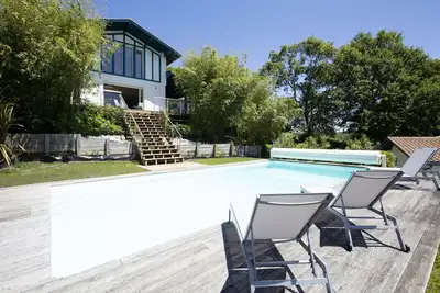 Image de Maison family friendly Ă Arcangues : piscine & vue montagnes - 15 mn de Biarritz