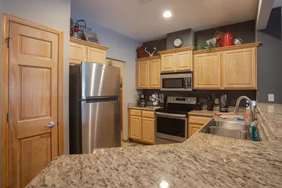 Image de Branson Shores Resort - Magnifique condo avec 2 chambres au bord du lac - Deux piscines