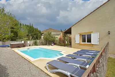 Image de Agréable appartement avec piscine