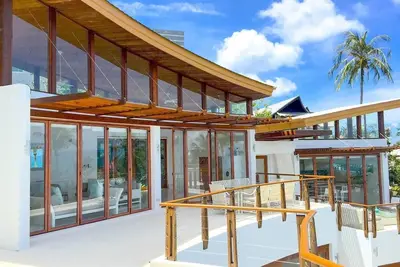 Image de Villa de luxe avec 4 chambres et vue sur la mer avec service de majordome
