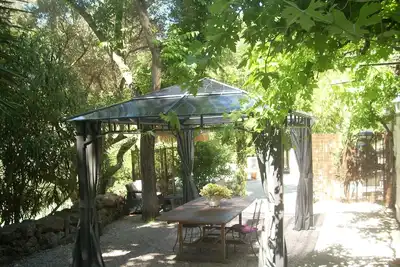 Image de Demeure traditionnelle avec piscine pouvant accueillir 1 couple - deux enfants