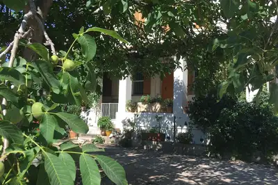 Image de Maison avec parking fermé la nuit