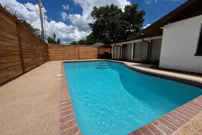 Image de Pool Oasis Compléter la vie privée à Spring Valley