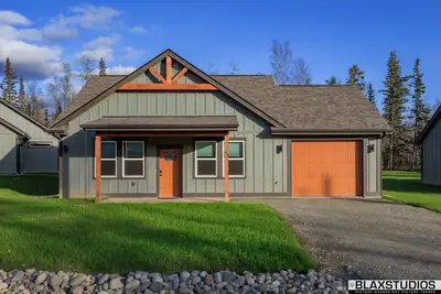 Image de Stoneridge Place Cottage # 3 - Retraite de vacances ou de direction garage 2br 2ba!