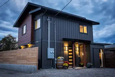 Image de Récemment construit 2 lits 3 salles de bain sécurisé de stockage de vélo / équipement