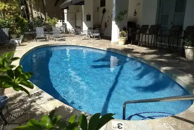 Image de Marchez jusqu'à la plage, détendez-vous dans la piscine chauffée, profitez de Breezy Lanai