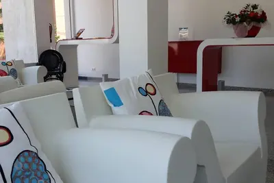 Image de Appartement (3 Adultes + 2 Enfants) Vue Sur La Rue