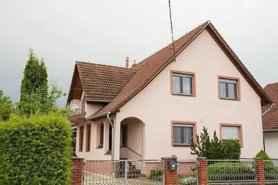 Image de Maison de vacances Balatonberény pour 1 - 6 personnes avec 2 chambres à coucher - Maison de vacances