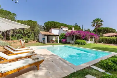 Image de Villa exclusive Santa Margherita di Pula 3 chambres 2 salles de bain zone sportive plage