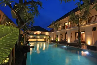 Image de Elite Cassia 7 Br à la plage finlandaise de Canggu