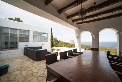 Image de Villa Rigel, à Ibiza, avec piscine, 5 chambres, peut accueillir 10 personnes.