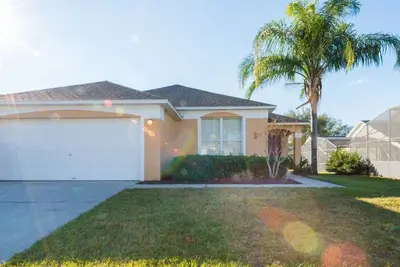 Image de Grand 4 chambres à coucher; 8 personnes; 2 chambres principales avec salle de bains, 3 salles de bains, Wifi gratuit / Câble / Parking