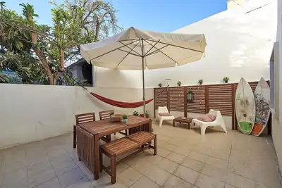 ★ Surfers Paradise & Backyard ★ Alameda