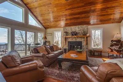 Image de Nouvelle location! La cabane de Marley à Wintergreen, Va