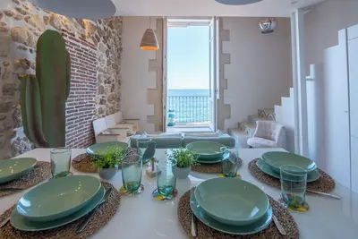 Image de Lio loft, romantic and stunning sea view apt