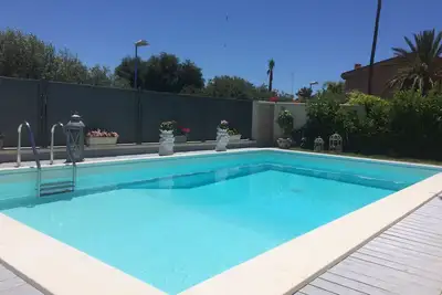 Image de villa à San Leone avec piscine