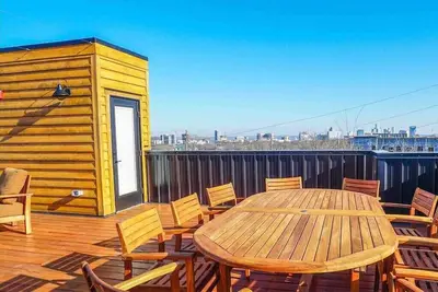 Image de Maison en rangée à Nashville + Superbes vues sur le toit de Dt