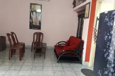Image de 1 Bhk entièrement meublé apt. au rez-de-chaussée situé au centre du lit patrimonial