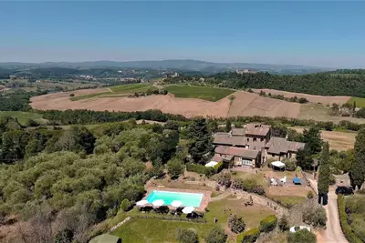 Image de Appartement avec terrasse donnant sur les collines toscanes et piscine