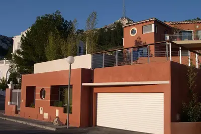 Image de Pavillon Grand Standing Proche Calanques Vue Pinede