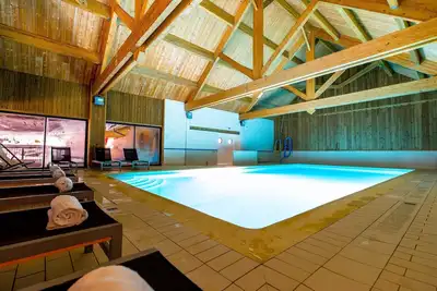 Image de Appartement cosy et montagnard, proche de la navette + accès piscine