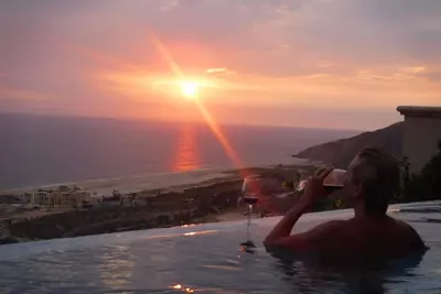 Image de Belle villa avec vue sur l'océan avec piscine privée et jacuzzi