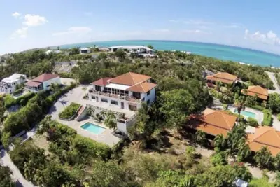 Image de Superbe chambre privée, à 5 minutes de la plage, endroit paisible