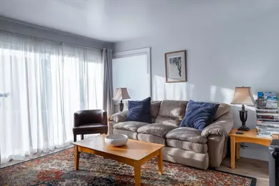 Image de Magnifique et moderne condo du centre-ville avec toutes les commodités