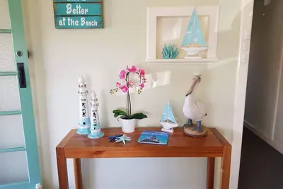 Image de Cette belle maison de plage est à seulement 200 mètres de l'eau.