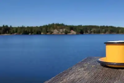 Image de Crow Bay Cottage-Ontario, chalet privé au bord de l'eau avec ponton