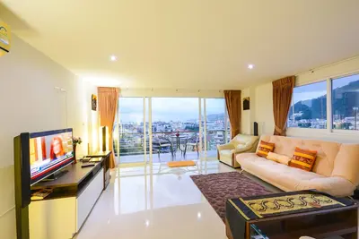 Image de Oceanview Condminium D26
