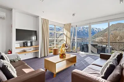 Image de Appartement pieds dans l'eau | Vues incroyables | Moderne et confortable
