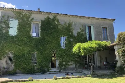 Image de Vue fantastique, cadre paisible. Proche de Nîmes et Montpellier. Idéal pour familles et groupes