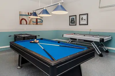 Image de Maison toute neuve, Minutes de Disney, Piscine privée, Salle de jeux, Installations ��tonnantes gratuites, Restaurant fabuleux sur place