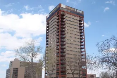 Image de 20e étage, Près de Downtown Denver, condo 2 chambres, 1 salle de bain