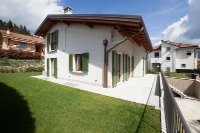 Image de Ameublement moderne appartement 3 ½ pièces avec terrasse et grand jardin