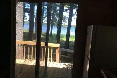 Image de Whispering Pines - Cottage 2 chambres au bord de l'eau