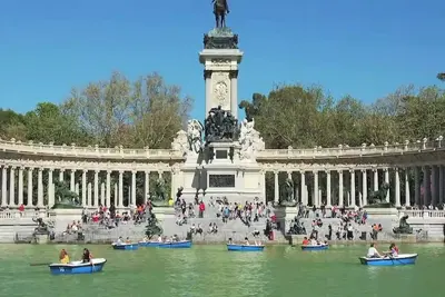 Image de Puerta de Alcalá - Duplex très lumineux