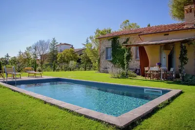 Image de Villa à Cortona avec piscine et vue